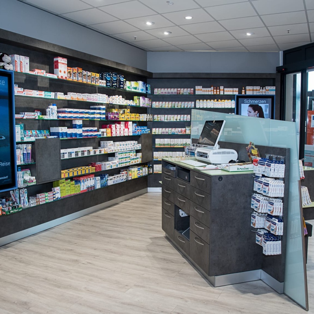 Innenansicht der Gaia Apotheke i Aalen